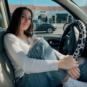 Meet your Posher, Lauren